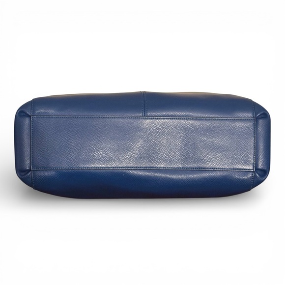 Coach Christie Carryall - Picture 4 of 10